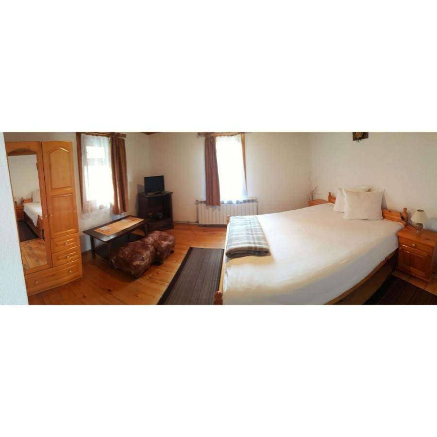 Sarafova Guest House コプリフシティツァ エクステリア 写真
